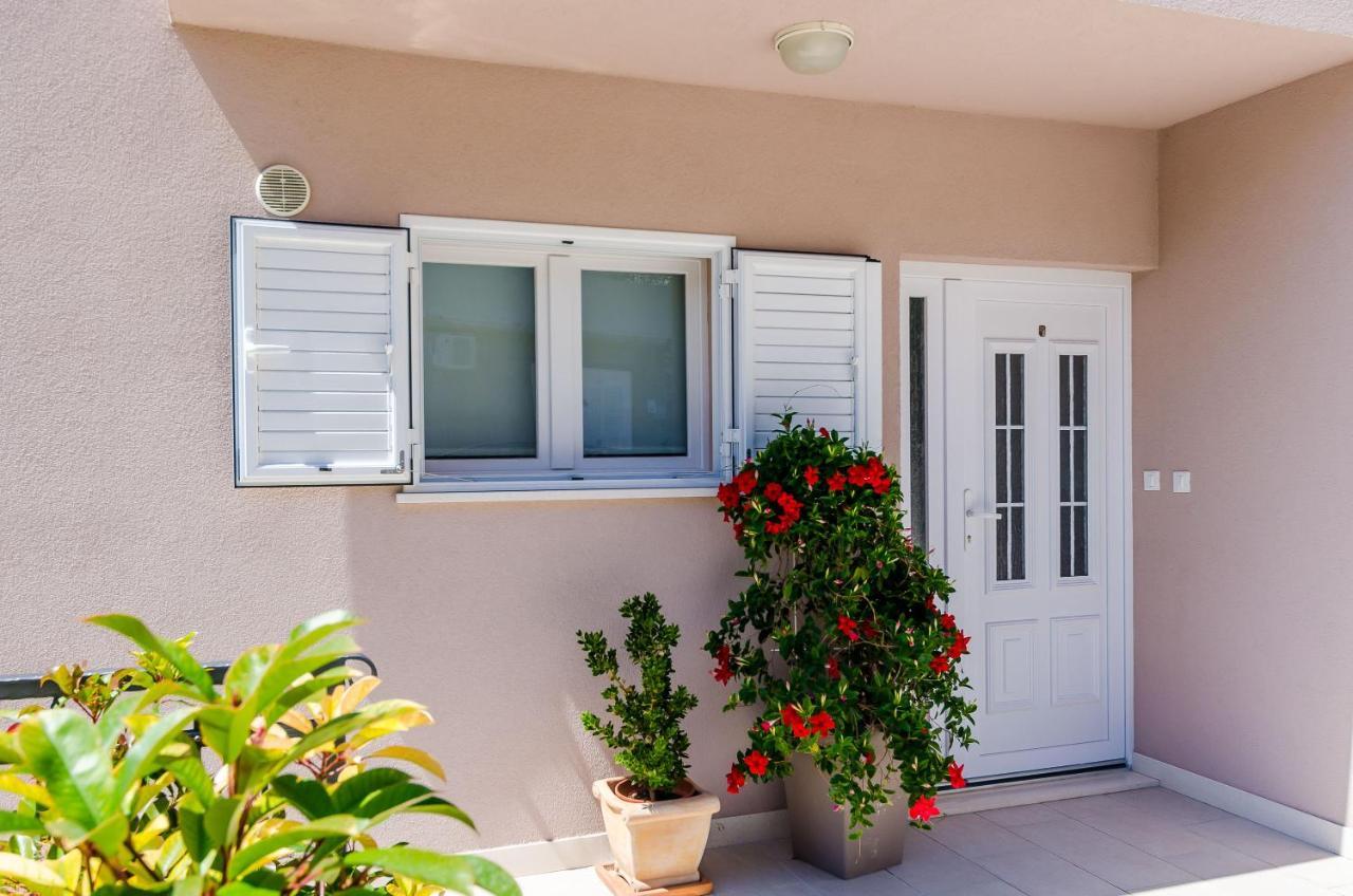 Adriatic Sunny Apartments Млини Экстерьер фото